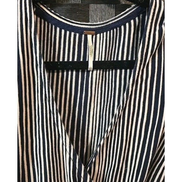 Free People Wrapped Around‎ My Finger Women's XS Wrap Top Black White Tie Waist - Picture 6 of 8